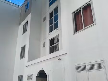 st denis (moufia) grand t2 - 60 m²