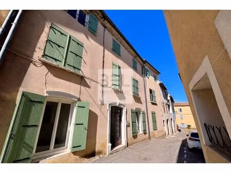 propriété au cœur de bagnols sur cèze avec grande cour et garage