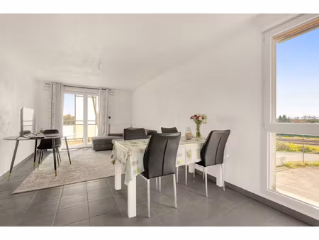 en exclusivité : a vendre appartement t3 de 61 m2 au deuxièm