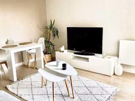 appartement t2 meublé - château de l'hers