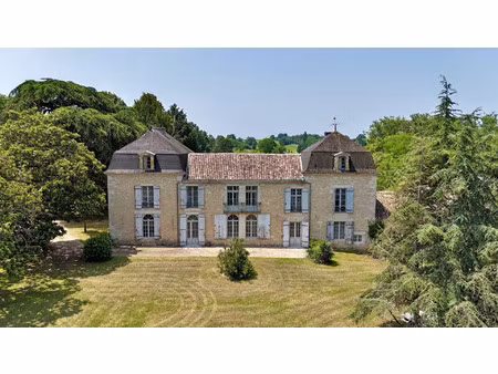 maison de luxe à vendre à gensac