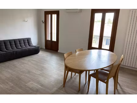 location appartement  103.5 m² t-4 à aix-en-provence  2 050 €