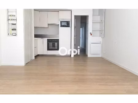 location appartement  57.76 m² t-3 à faches-thumesnil  845 €