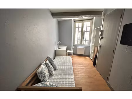 location appartement  m² t-1 à périgueux  280 €