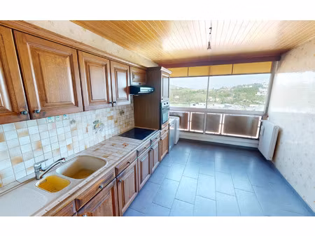 appartement saint-priest-en-jarez 88 m² t-4 à vendre  109 000 €