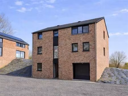 jolie maison neuve! belles finitions!