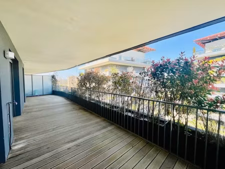 a vendre t2 hotel de region