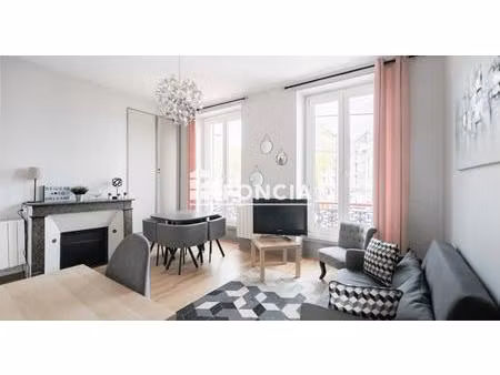 appartement t2 meublé  proche loire et centre-ville