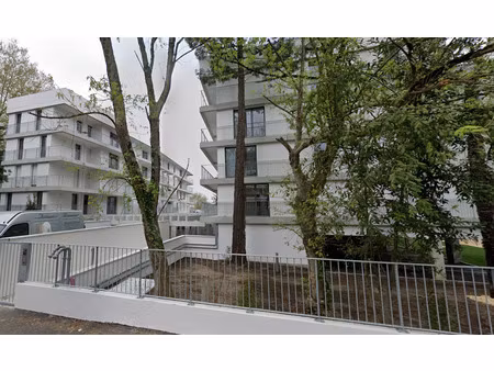 t2 terrasse et parking vendu libre