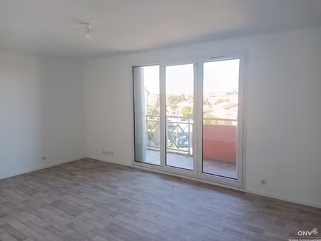 t3 65 m2 avec garage