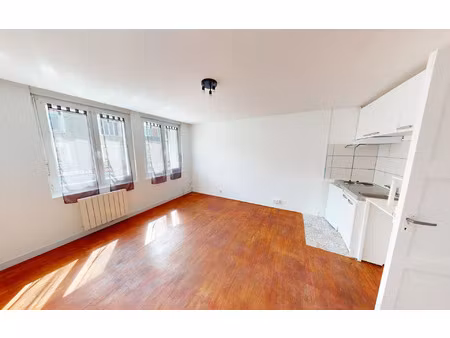 location appartement  m² t-1 à la haye-du-puits  490 €