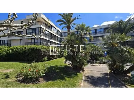 appartement 2 pièces de 33m² + piscine  parking et cave – mandelieu