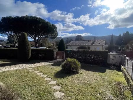 maison avec parcelle de 695 m² constructible