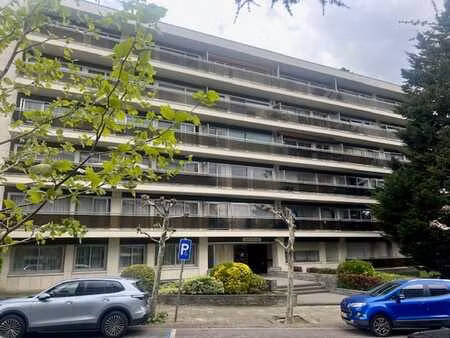 appartement 3 ch  2 terrasses  peb b  double garage