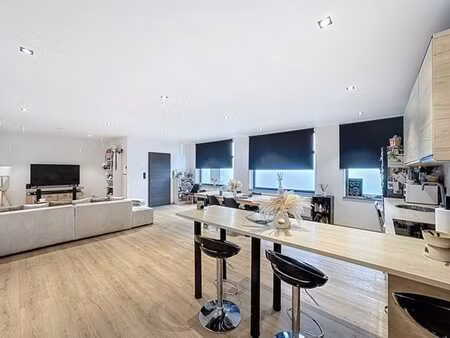 appartement en excellent état avec garage au centre de ciney