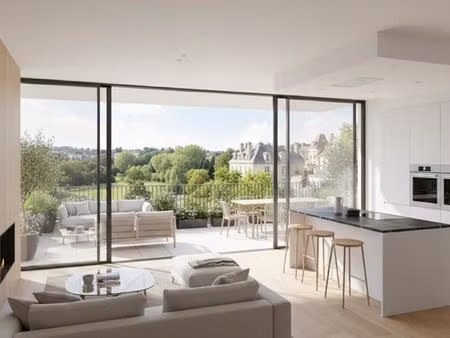 **rare: dernier étage 4 pièces avec terrasse + 2 parkings + cave idéalement situé**