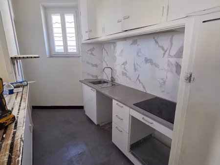 appartement - 45 82 m2 - 3 pièces