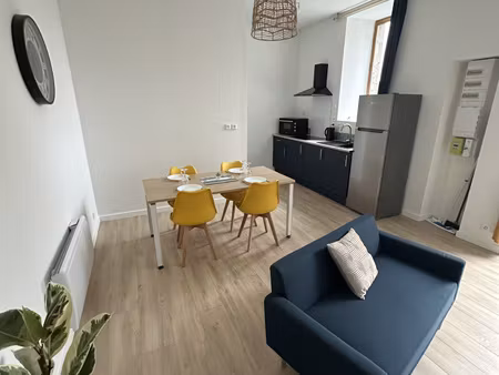 t2 meublé 43 m2 rez-de-chaussée