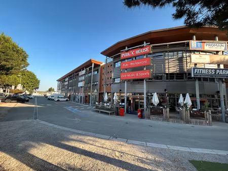 a louer local / bureau 80 m2 proche décathlon