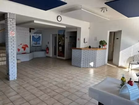 vente local d'activités 1 612 m²