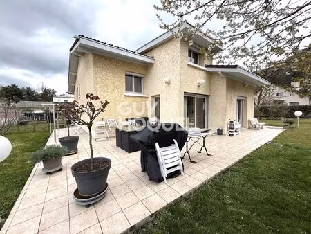 maison à vendre de 6 pièces de 144 16 m²