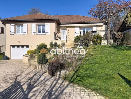 beau pavillon de 118 m2 sur sous-sol  quartier roussillon.