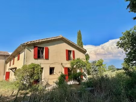 location maison 6 pièces 196 m² à meyrargues (13650)