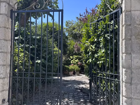 vente maison 10 pièces 300 m² saint-jean-d’angély (17400)