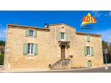 vente maison 6 pièces 166 m² saint-pierre-le-vieux (85420)