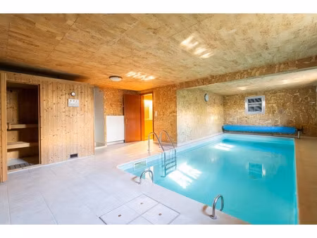 joigny — quartier paradis : villa d’architecte avec piscine intérieure