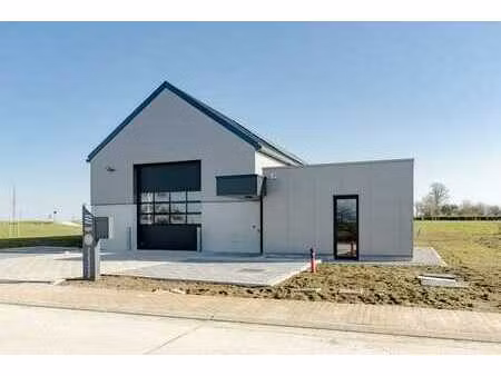 bâtiment relais à louer à braives neuf