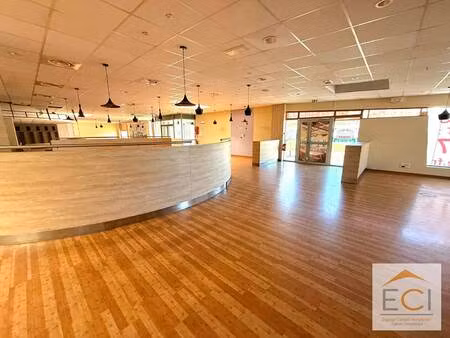 local commercial à vendre