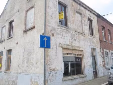 maison située en pleine centre de beaumont.