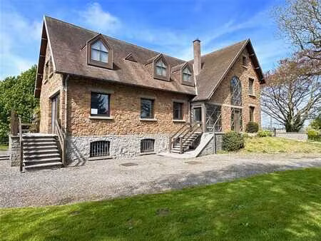 maison de caractere dans un environnement paisible!