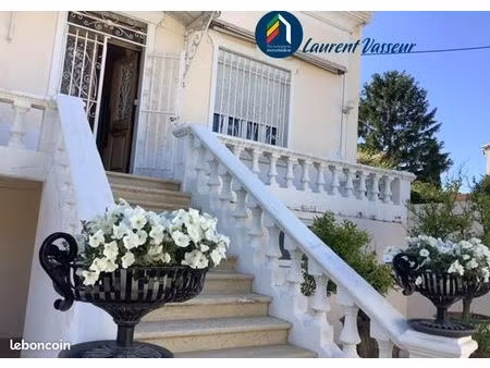 maison 10 pièces 207 m²