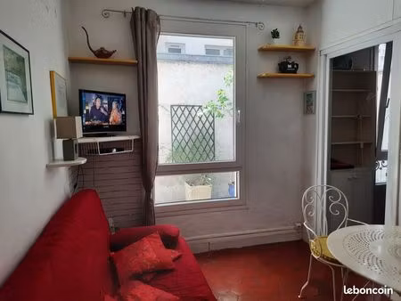 t2 à louer à paris jusqu'à noël