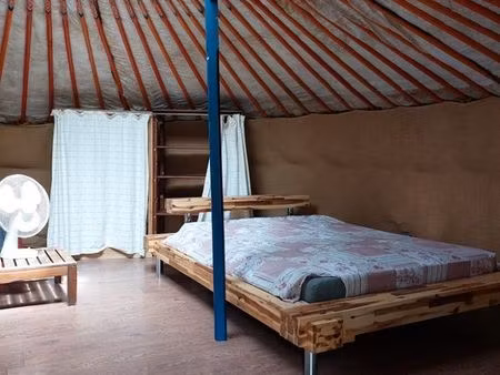 yourte meublée à l année