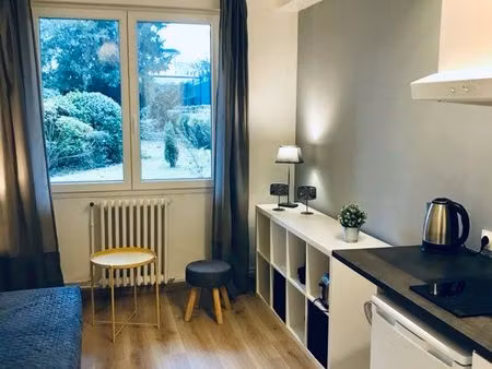 studio meublé rer a