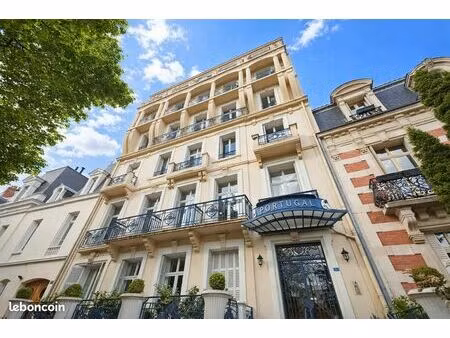 t3 meublé haut de gamme triangle d’or de vichy – terrasse – 83 m²