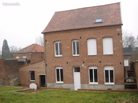 grande maison de village