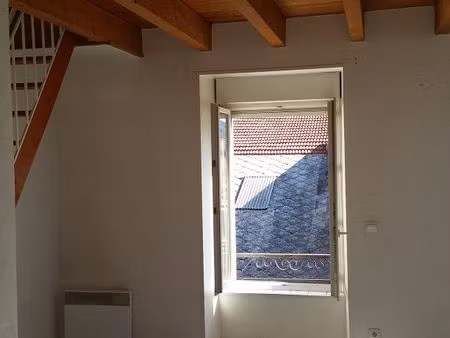 logement de type 2 duplex + cave centre ville gap