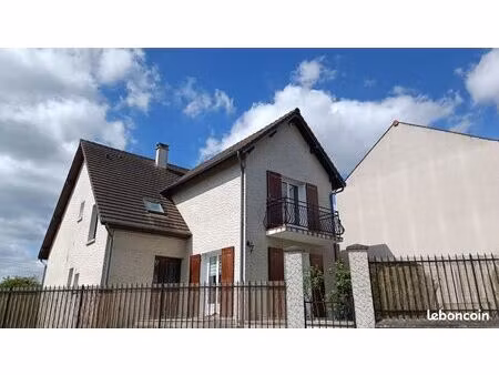 f3 de 75 m2 au 1er et dernier étage