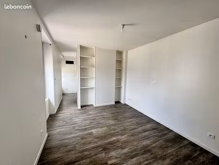 studio 1 pièce 23 m²