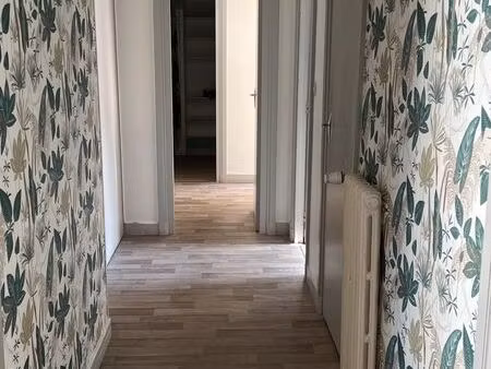 beau t4 de 72 m²  centre-ville  1er étage