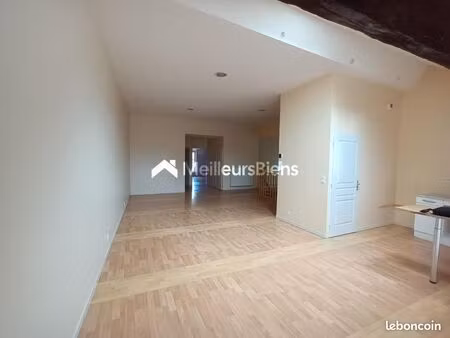 appartement 3 pièces 80 m²