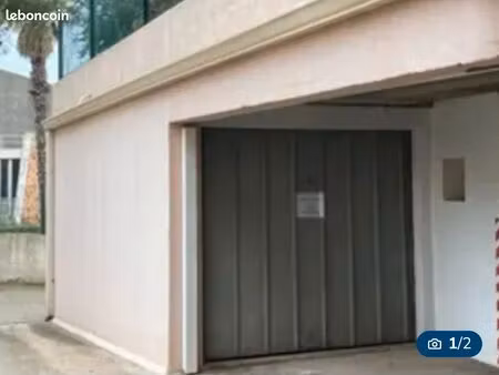 loue garage à l'année 14.5 m2