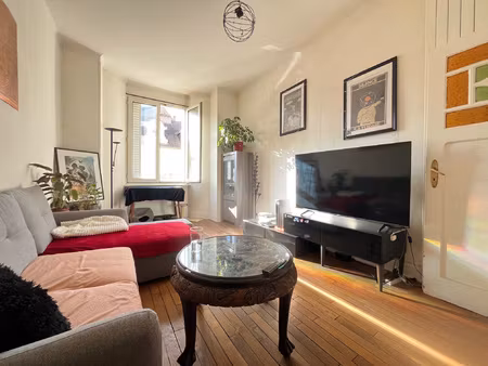 charmant t2 50m2 avec balcon - metz sablon proche gare