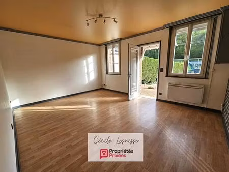 maison 4 pièces avec terrasse  petit jardin et espace de stationnement