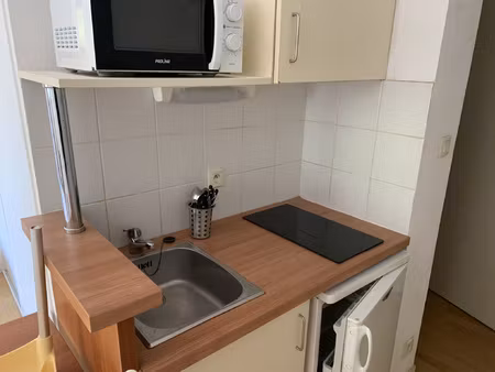 dans résidence sécurisée