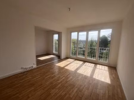 appartement 4 pièces de 77m² – quai gambetta à château-thierry